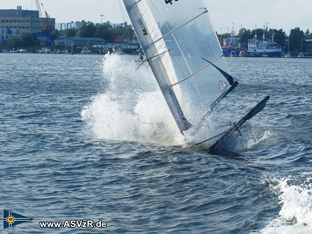 moth mach2 - Nose dive auf der Warnow / Rostock