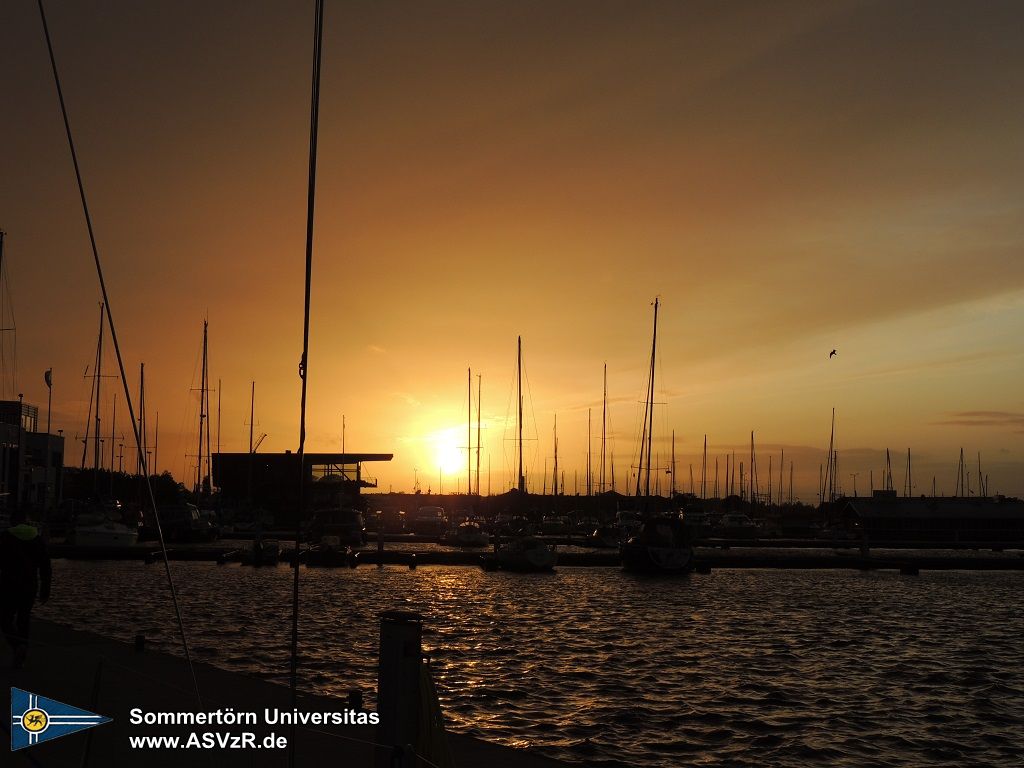 Karlskrona Sonnenunterhang Segeltörn Sommer Universitas