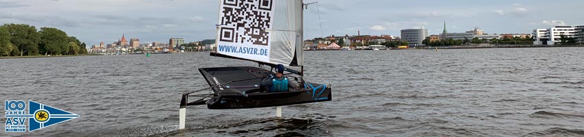 Motte segeln in Rostock auf der Warnow